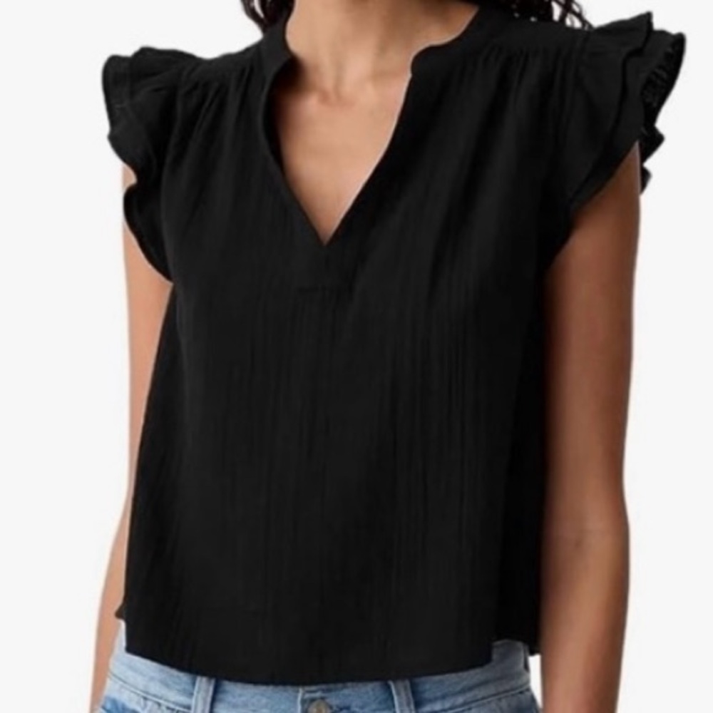 Roan & Ryan Black cotton Blouse with short flutter Sleeves